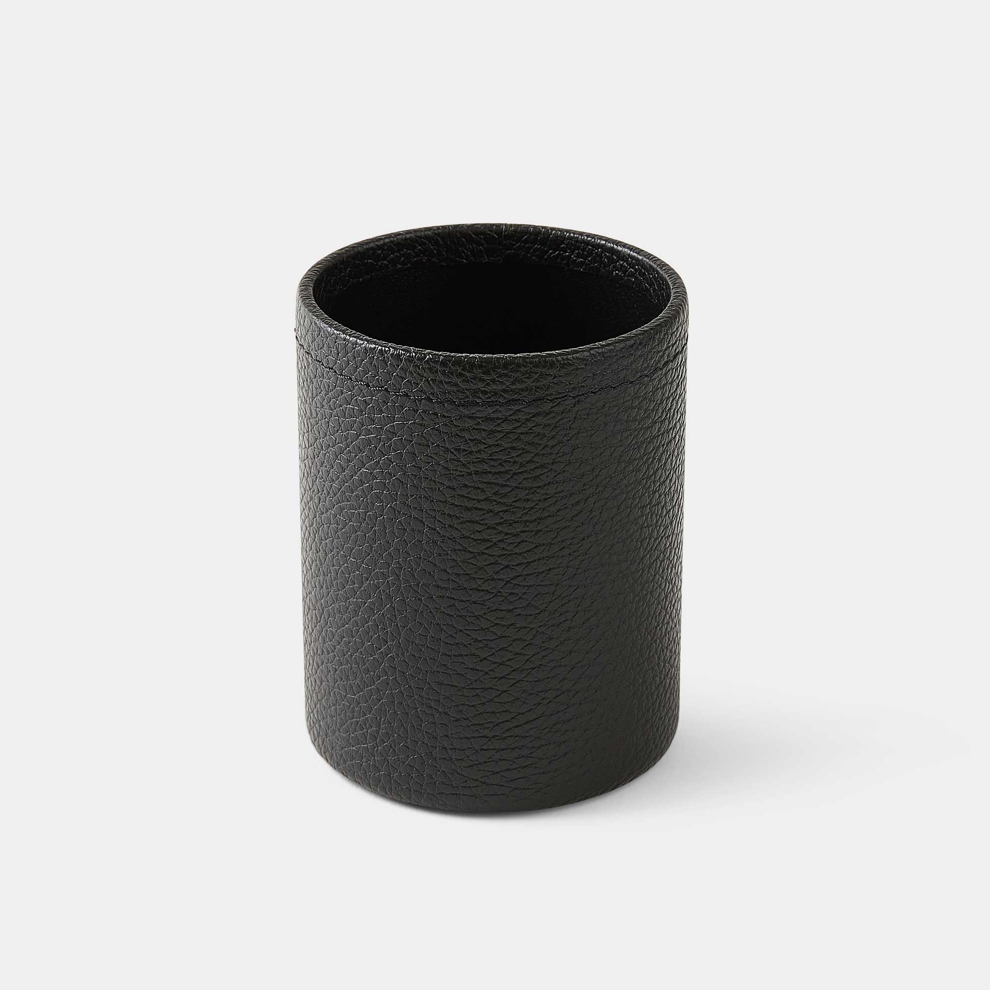 Round pencil holder