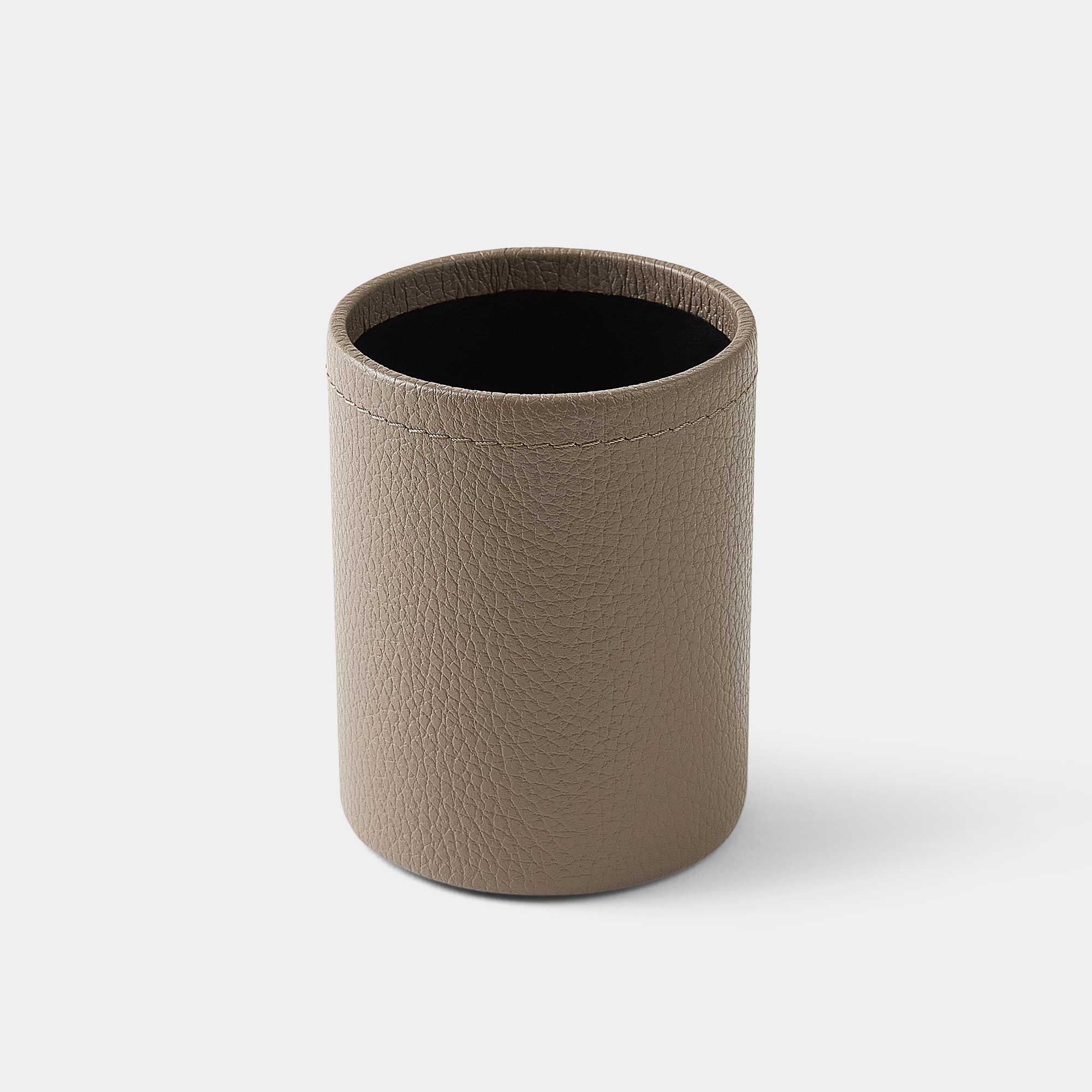 Round pencil holder