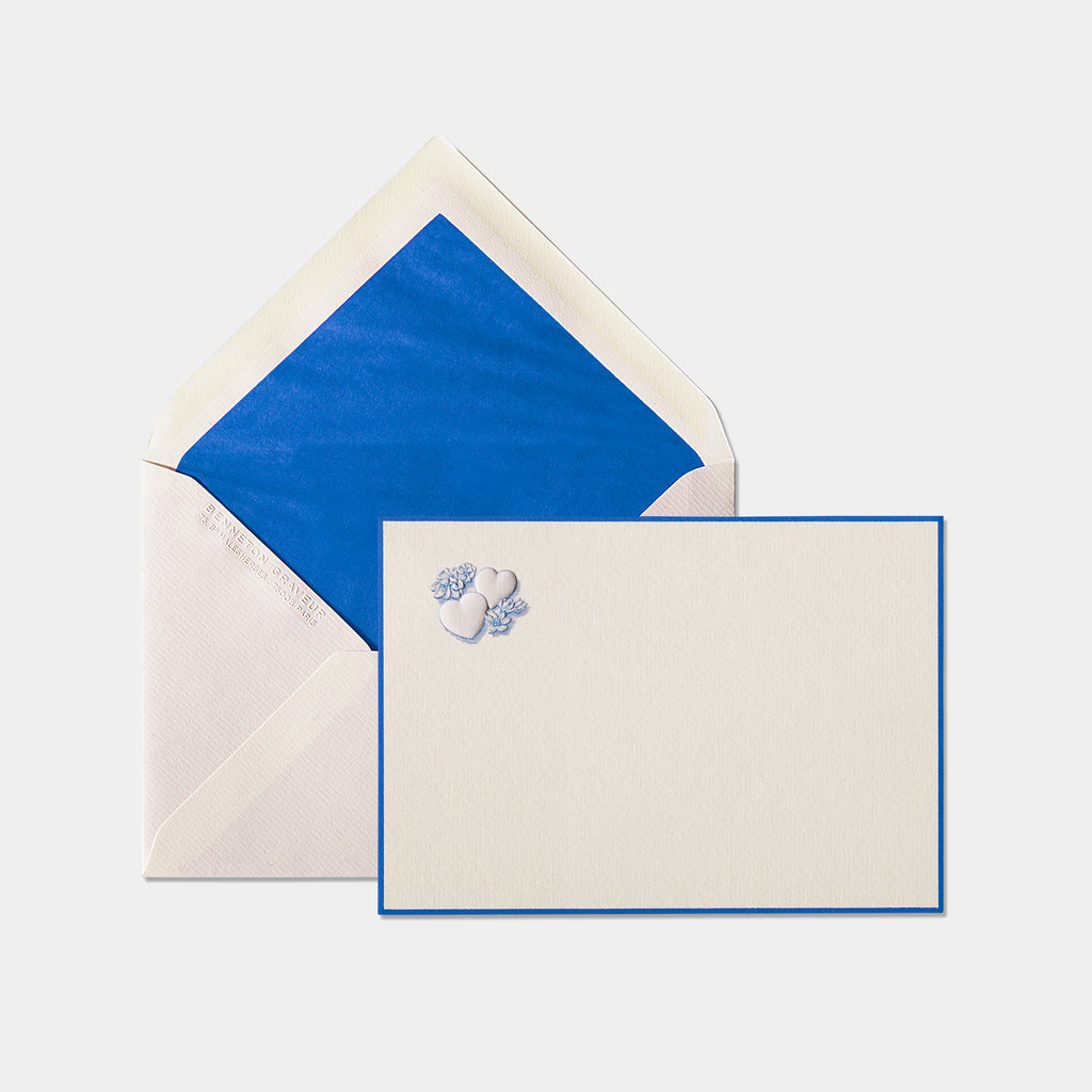 Carte et enveloppe assortie motif coeur fleuris bleu-roi