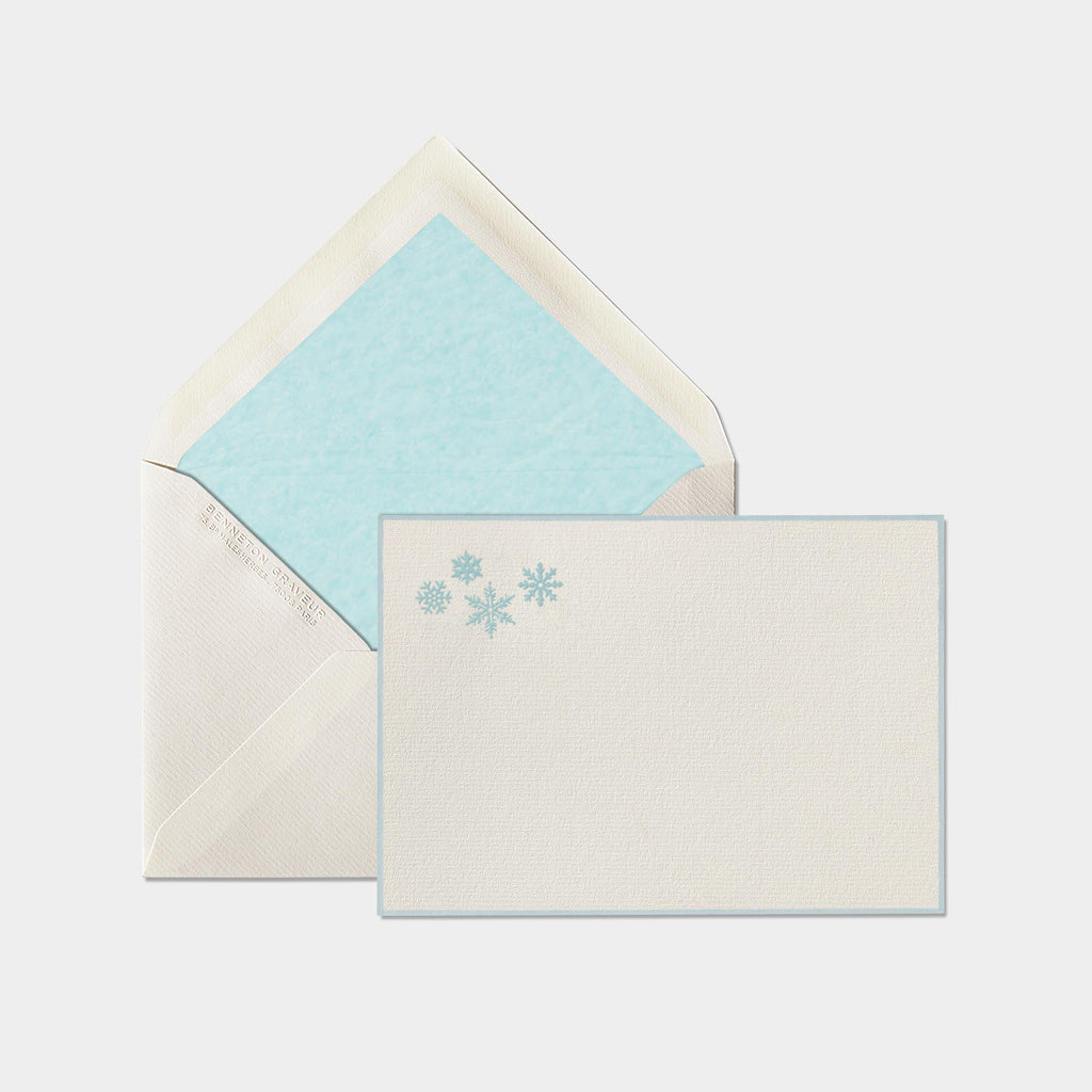 Carte et enveloppe assortie motif flocons bleu-ciel