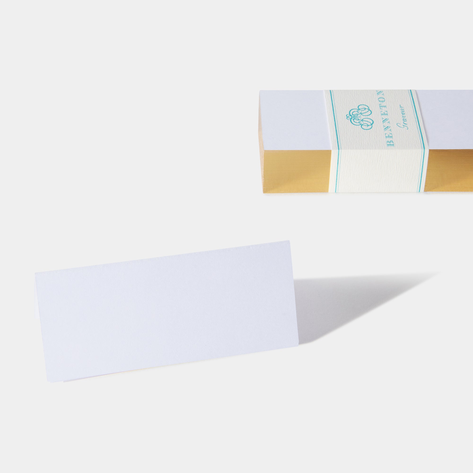 Cartes de table chevalet tranches or Benneton Graveur