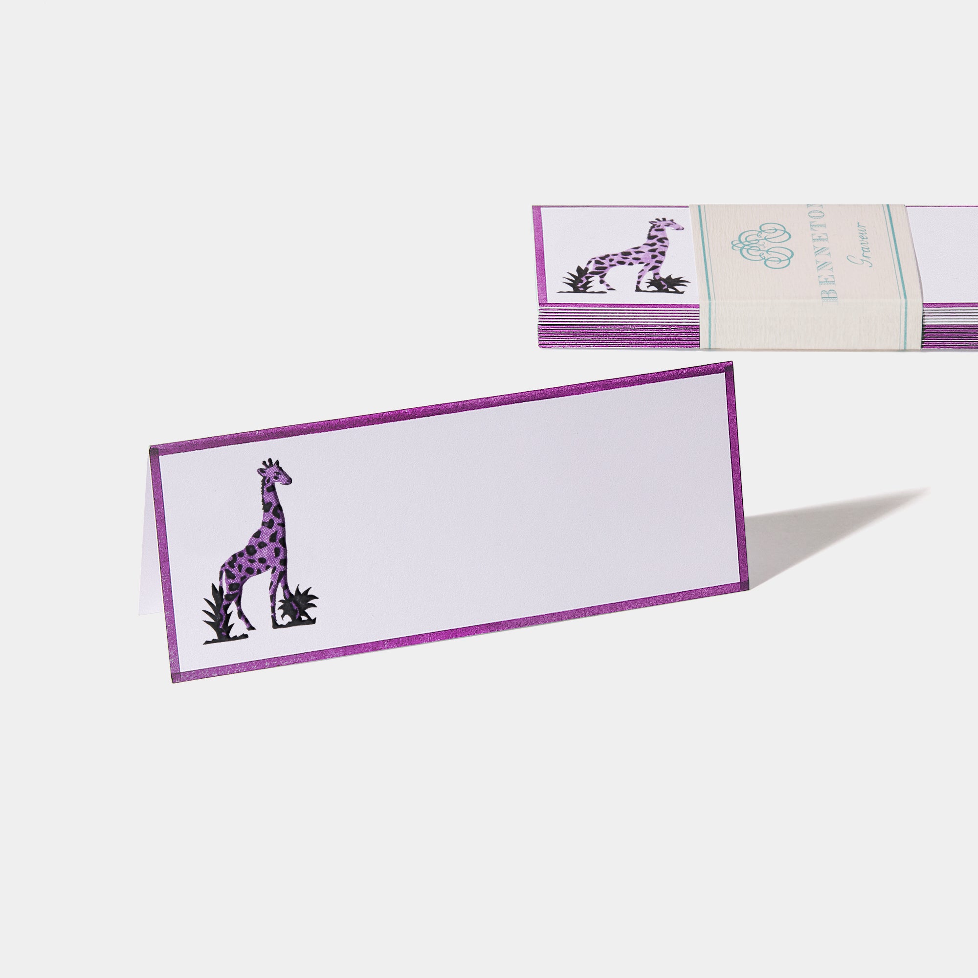 Cartes de table motif Girafe Benneton Graveur violet