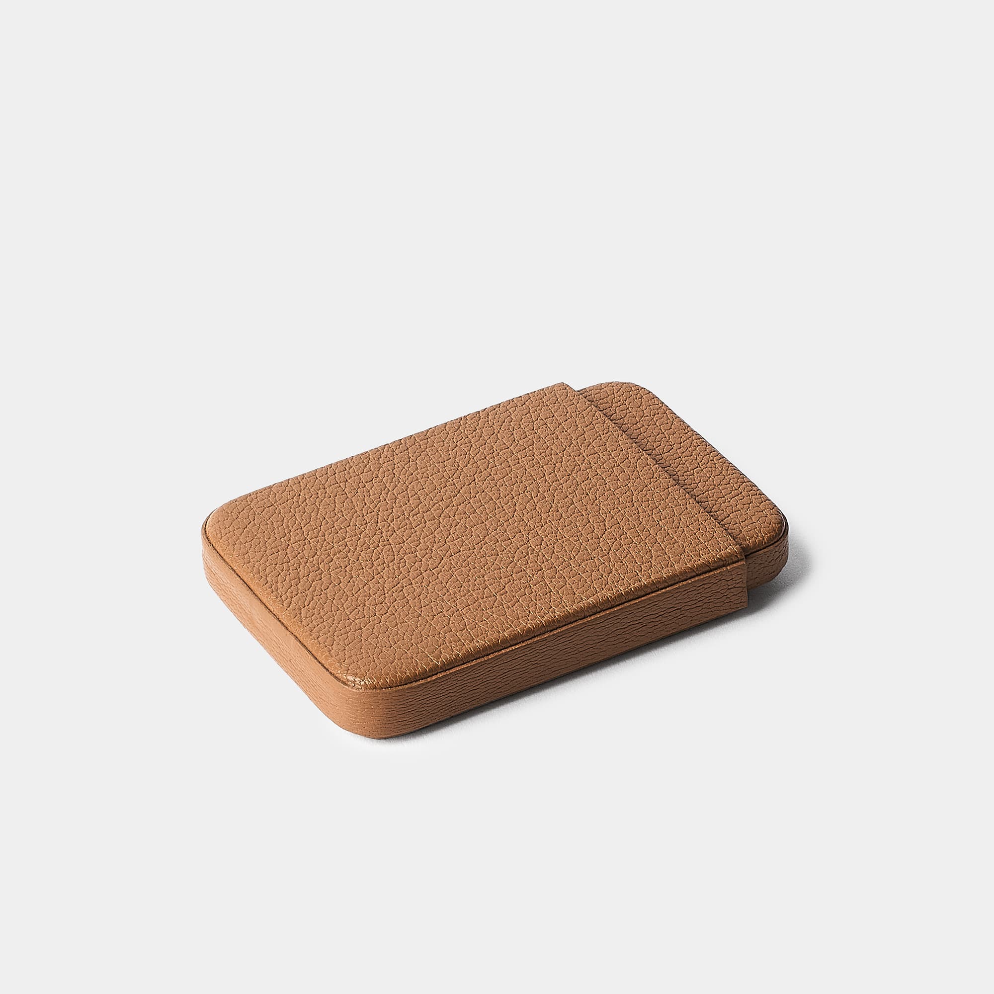 Coulisseau porte-cartes en cuir de chèvre camel Benneton Graveur fermé