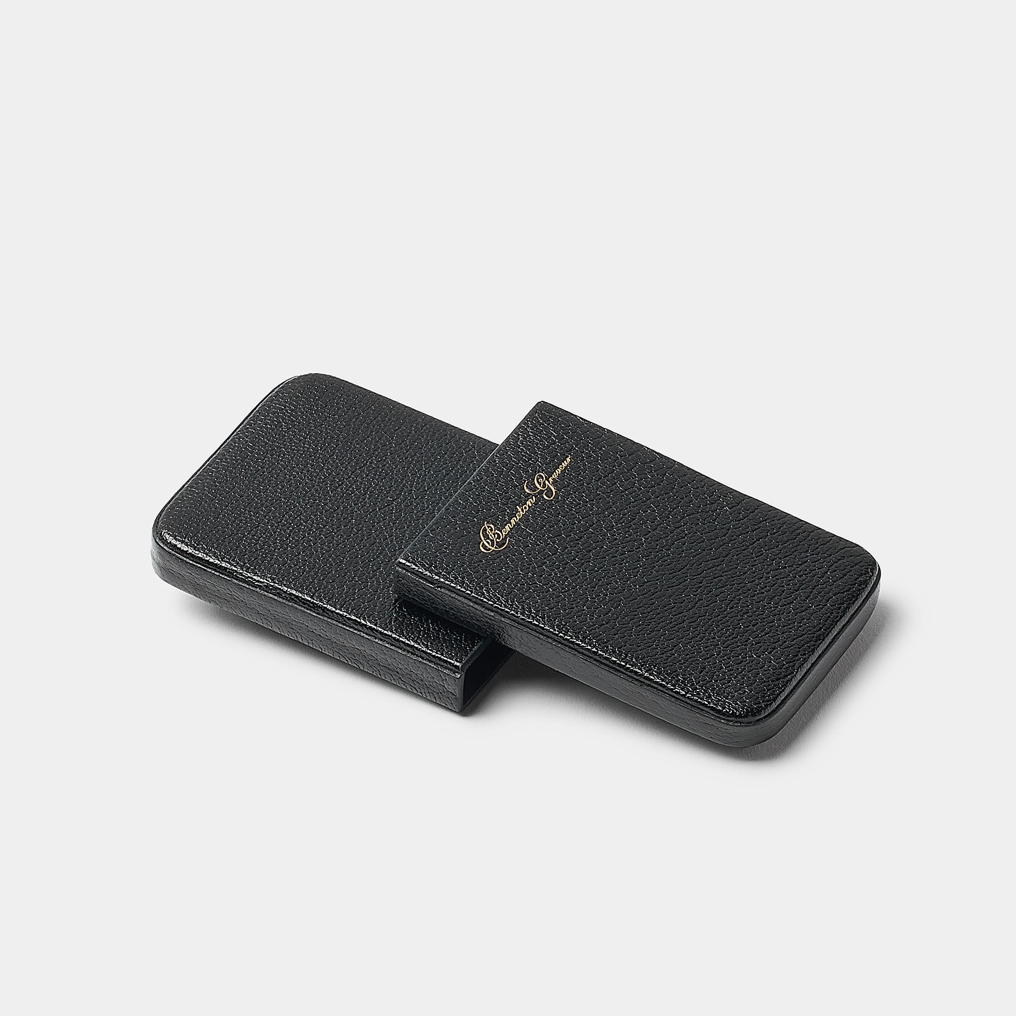 Coulisseau porte-cartes en cuir de chèvre noir Benneton Graveur ouvert
