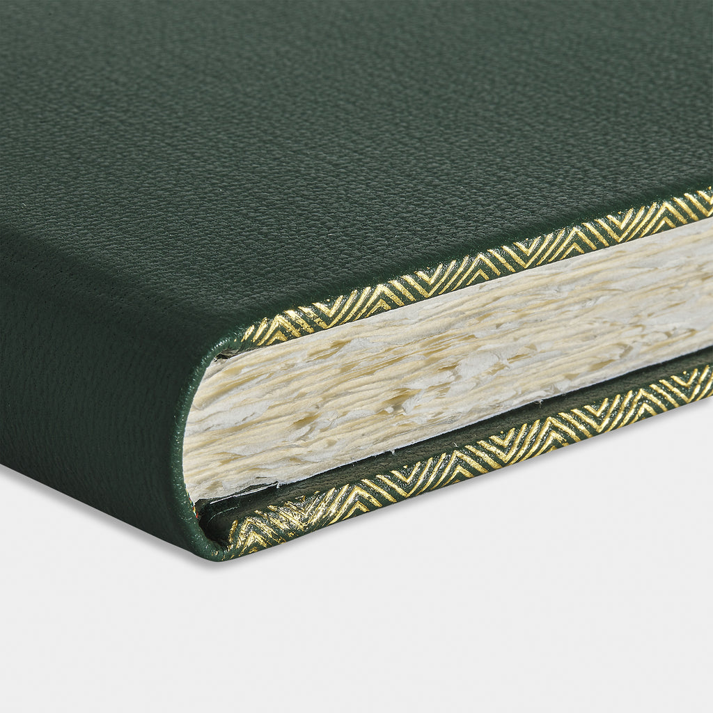 Zoom livre d'or cuir maroquin vert Benneton Graveur fermé