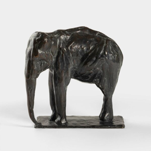 PETIT ELEPHANT AU REPOS, Bronze, Rembrandt Bugatti, patine à chaud traditionnellle